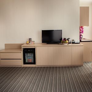 Executive Queen Room
